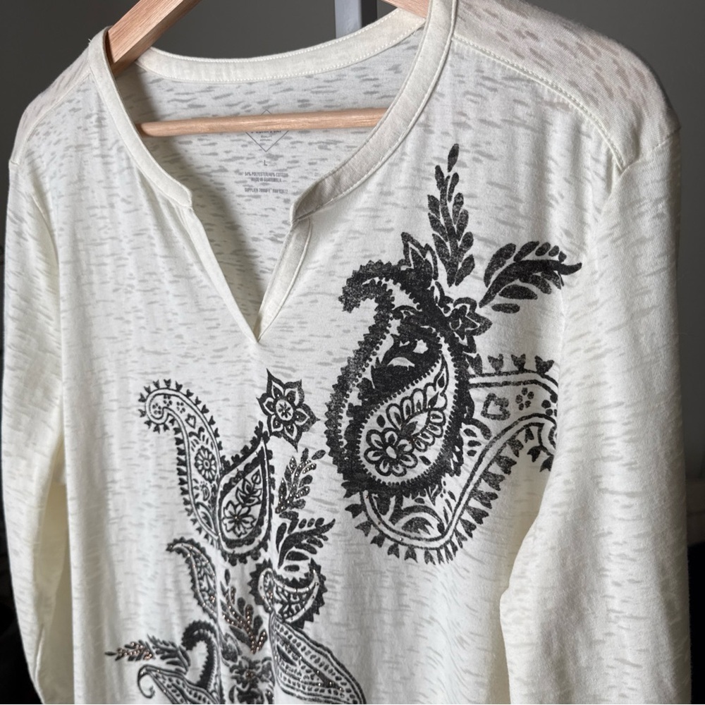 St. Johns Bay Women Blouse Size L Ivory Black Paisley Beaded 3/4 Sleeve NWT $30 - Picture 2 of 8